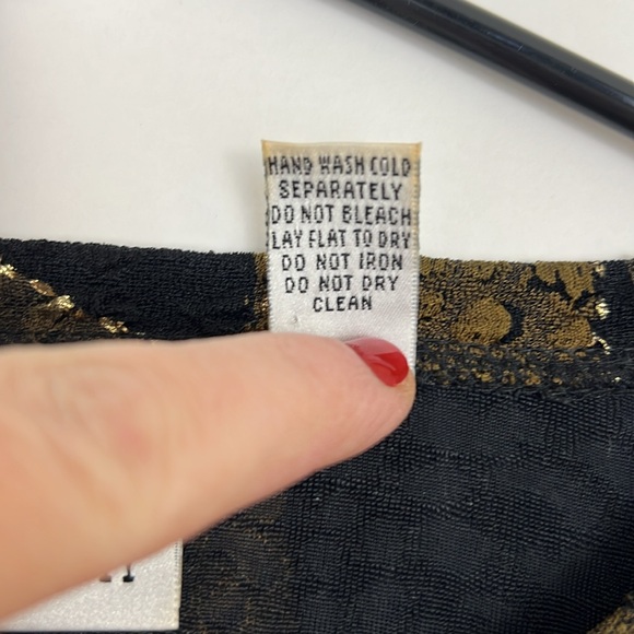 Chico’s long sleeve blouse black with gold metallic detail lace 2 - Picture 8 of 8